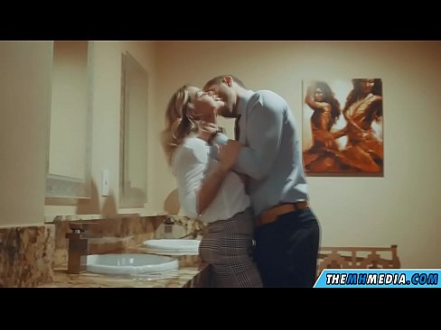 ❤️ When a busty blonde seduces you in a public restroom ❤️ Sex at porn en-us.xxxshake.ru ❌❤
